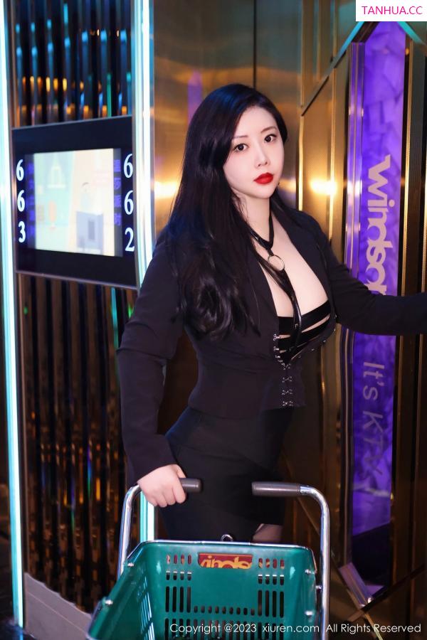 王格 王婉悠 [XiuRen]高清写真图 2023.05.19 No.6766 王婉悠Queen 美臀黑丝第12张图片